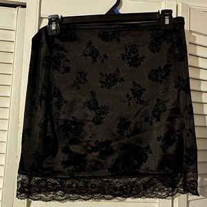 Cider Lace Skirt with slit Size Large